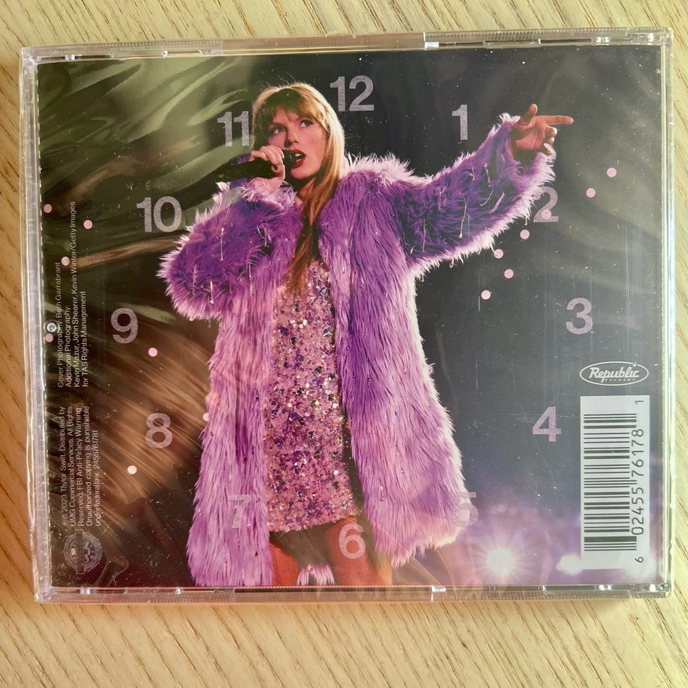 Taylor Swift- EXCLUSIVE Midnights, The Late Night Edition - Picture 3 of 4